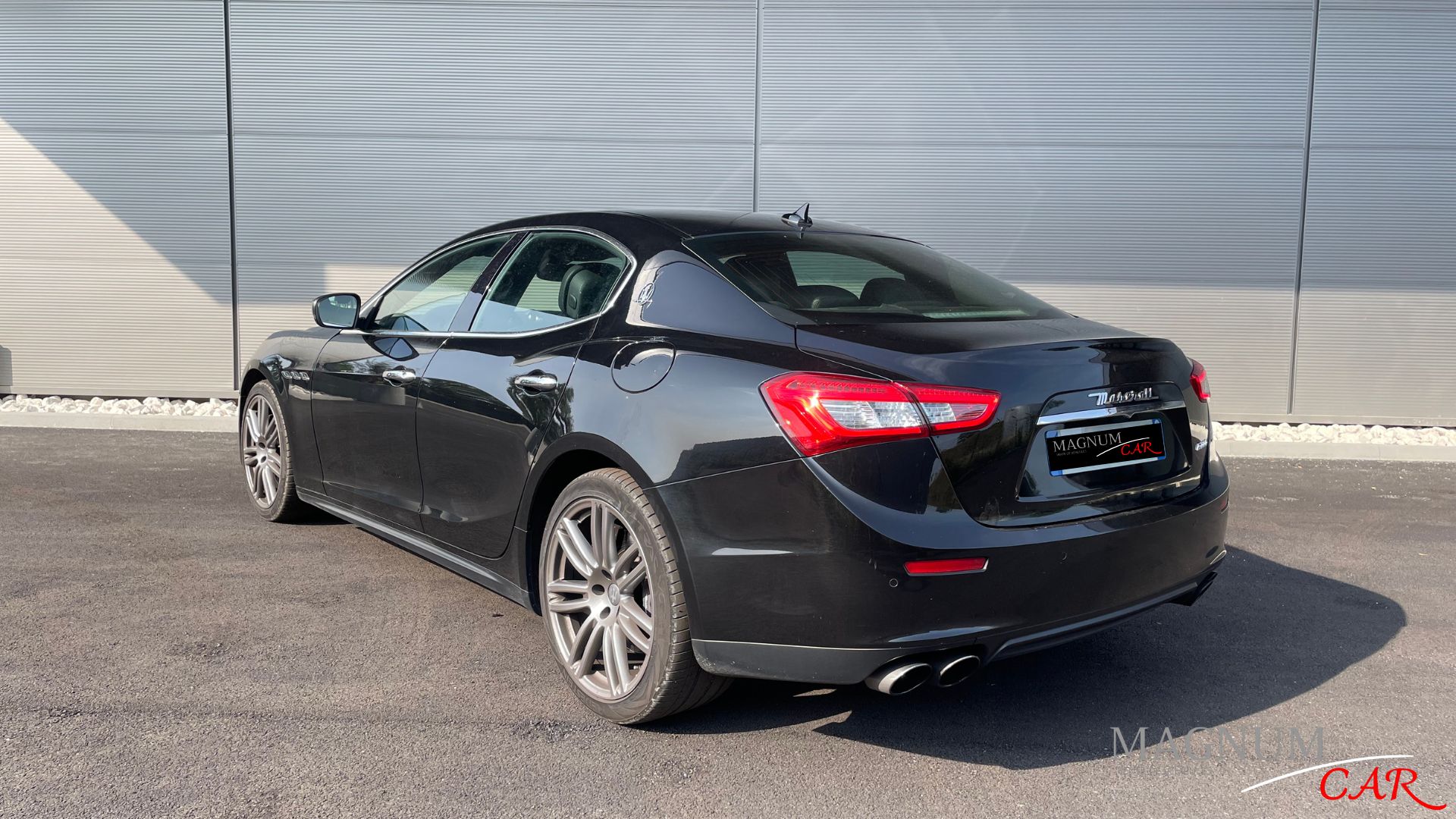 l'arrière d'une maserati ghibli phase 2