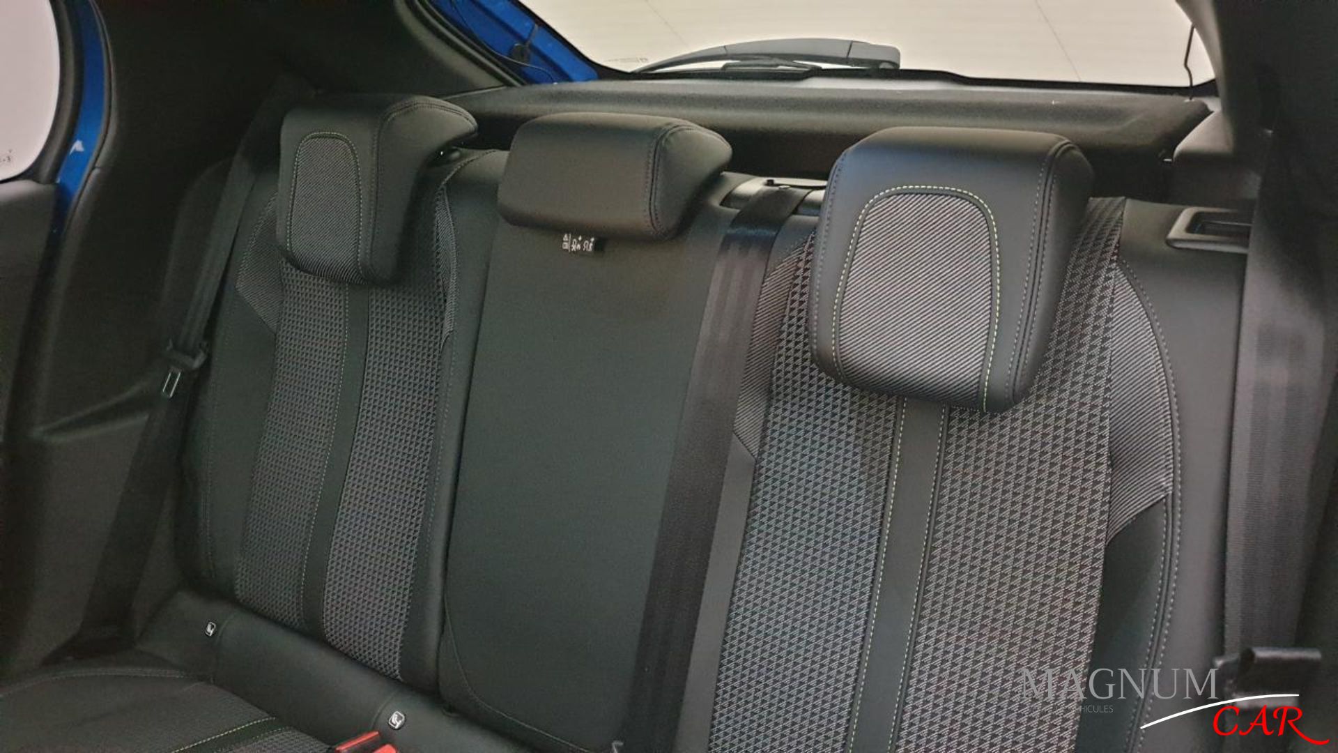 Sellerie Tissu tri matière avec surpiqûres Vert Adamite de la Nouvelle PEUGEOT 208