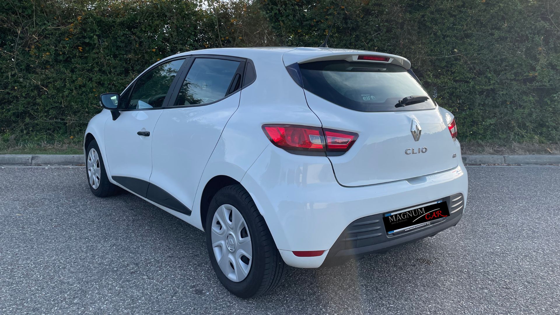 arrière gauche Clio 4 1.5 dci 75 ch Trend 2017 CarPlay