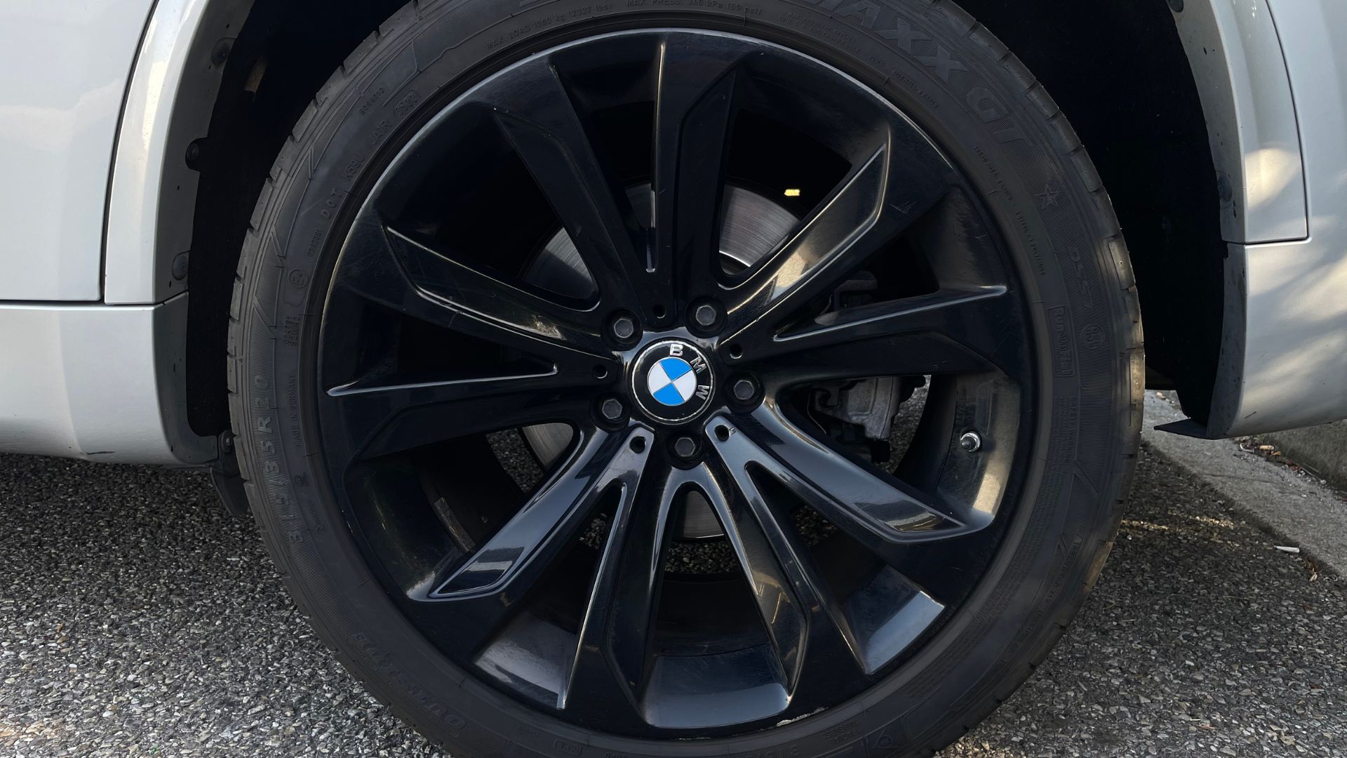 1/4 avant gauche de la Bmw X5 F15 40D